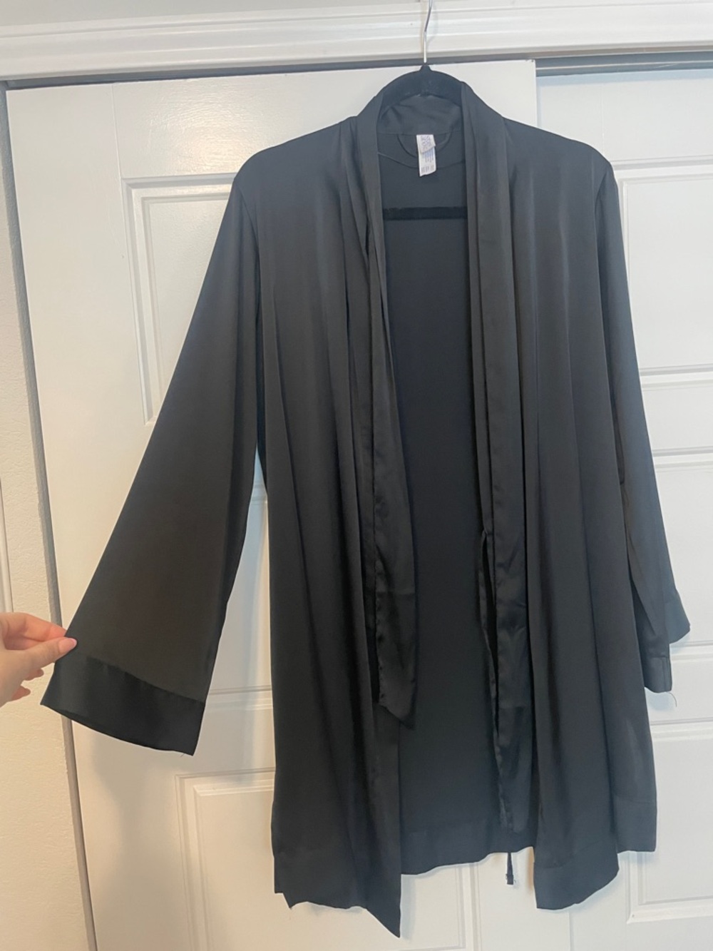 Black Midi Robe with Pockets & Satin Lining - Picture 3 of 5